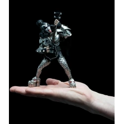 Rock-Actionfiguren KISS (Gene, Paul, Ace und Peter) + Instrumente