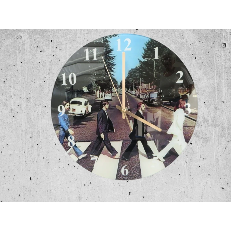 Klok (digitaal) met glasplaat opdruk The BEATLES "Abbey Road"