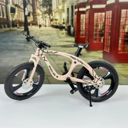 Miniatur-Fahrrad mit echten...