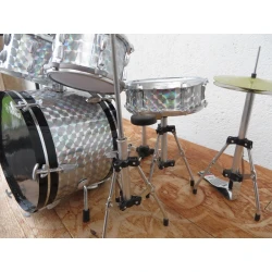 Rock-Actionfigur Eric Carr – KISS – mit EINZIGARTIGEM Schlagzeug (der Fuchs) McFarlane SELTEN!