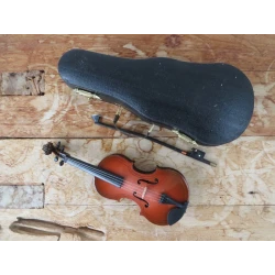 handmade violin (brown) with bow, case and stand approx. 16 cm