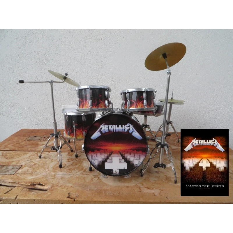 Drum kit from "Master of Puppets" - VERY DETAILED!