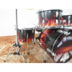 Drum kit from "Master of Puppets" - VERY DETAILED!