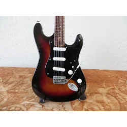 Gitarre Fender Stratocaster American Ultra Luxe inklusive Ritchie Blackmore (Deep Purple)